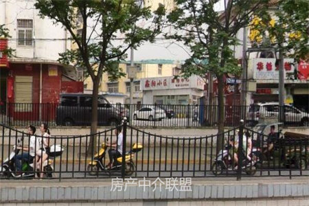 张家湾区政府家属院3室1厅1卫80m240万